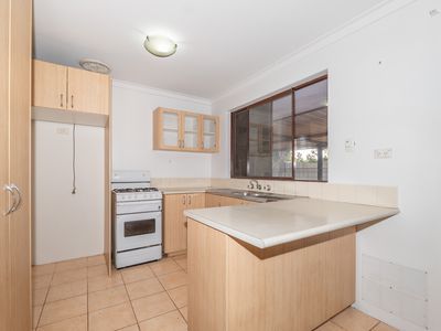 10 Dwyer Crescent, Gosnells
