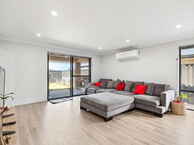 13 Starapple Chase, Upper Swan
