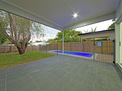 142 Kamarin Street, Manly West