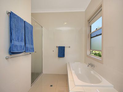 10 Holdsworth Road, North Ipswich