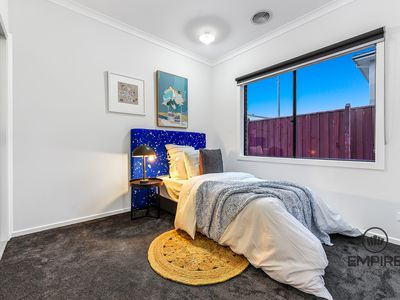 34 Bales Road, Cranbourne East