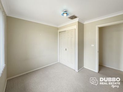 16 Kingfisher Street, Dubbo