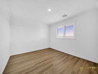 5 Palette Street, Mambourin