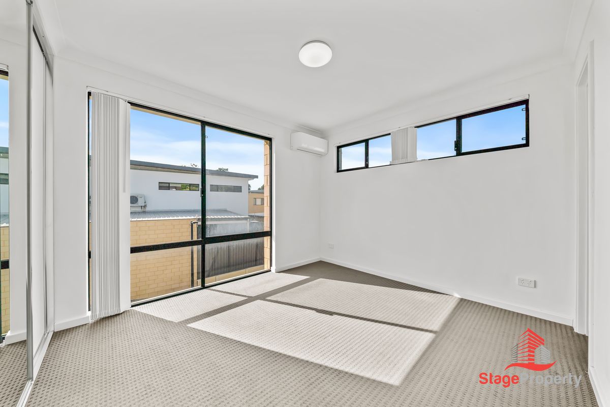 18 / 22 Rinaldo Crescent, Coolbellup