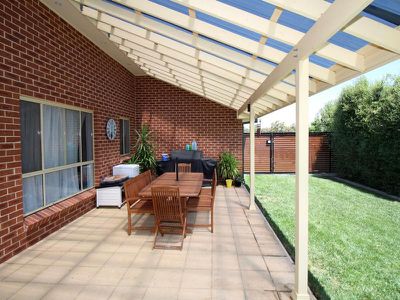 17 Arnold Court, Kelso