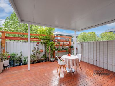 38 / 2 Clare Burton Crescent, Franklin