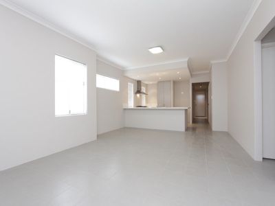 4 / 58 Central Avenue, Redcliffe