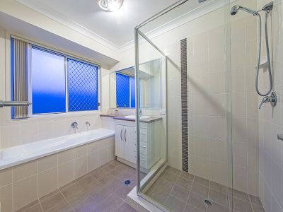 5 Cola Cres, Wynnum West
