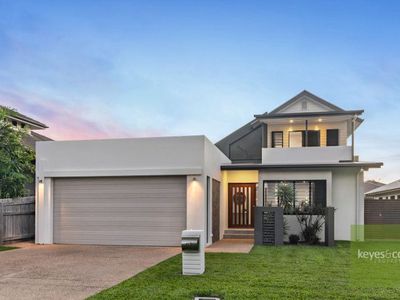 63 Lakeland Boulevard, Idalia