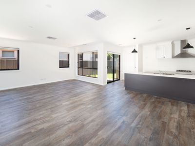 1 / 154 LAWRENCE STREET, Wodonga