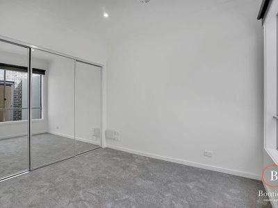 1 / 17 BIRDSWING TERRACE, Melton South