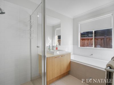 28 Gilded Road, Werribee