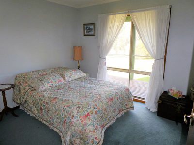 225 Hall Lane, Seymour