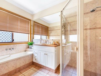 25 Santa Isobel Boulevard, Pacific Pines