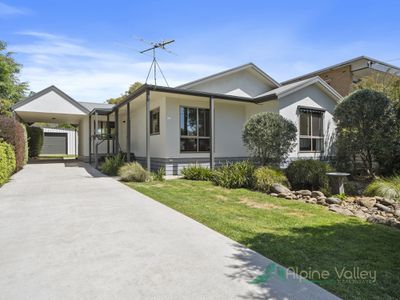 34 Freeburgh Avenue , Mount Beauty