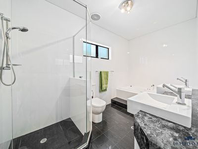 10 Tindal Avenue, Yangebup