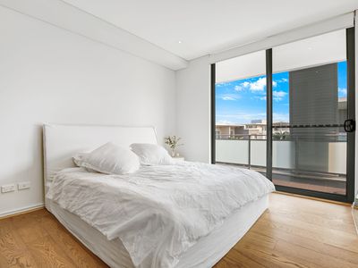 38 / 54A Blackwall Point Road, Chiswick