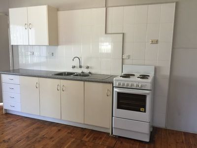 4 / 19 View Street, Lake Illawarra