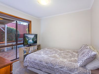 30 Crest Park Parade, Queanbeyan West