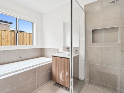19 Delmare Drive, Leopold