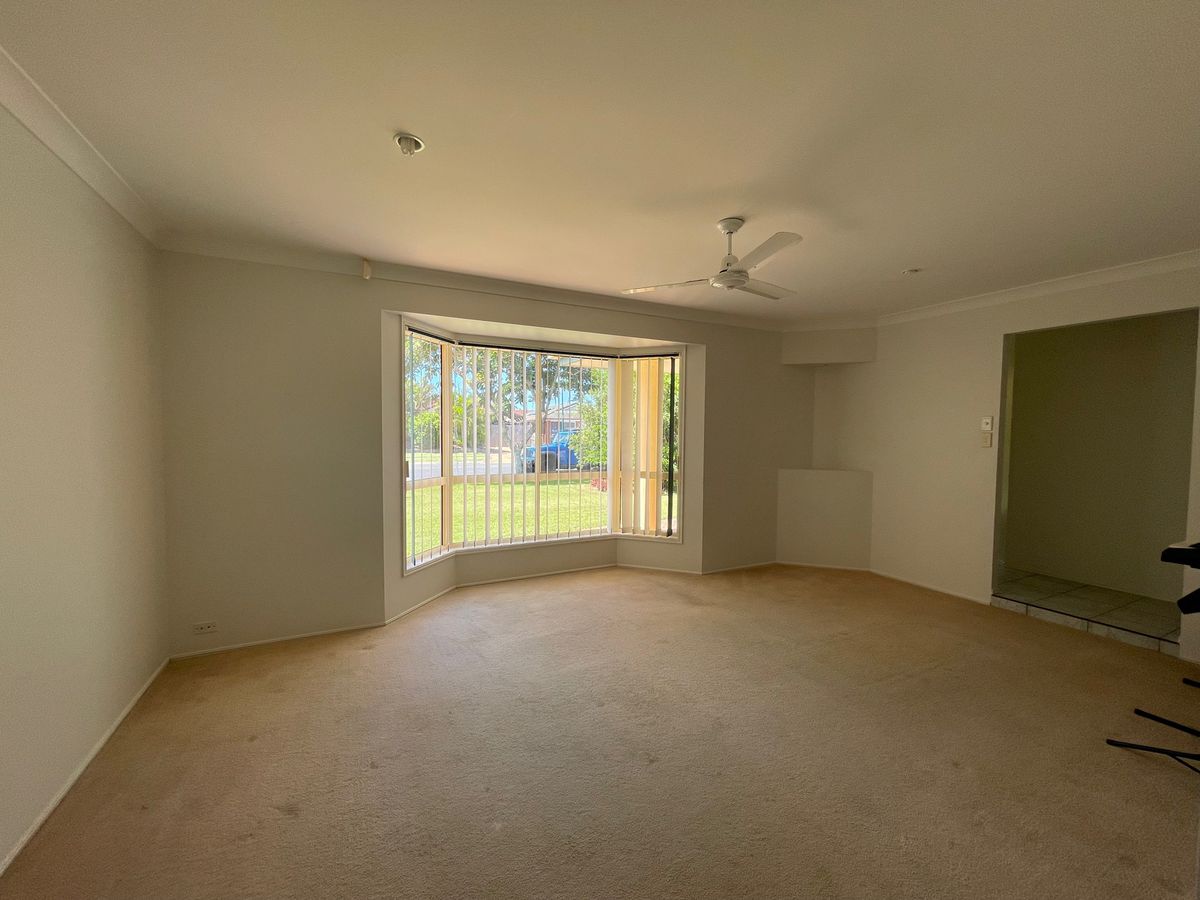 58 Bowerbird Avenue, Eli Waters