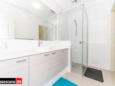 15 Fluorite Way, Carine