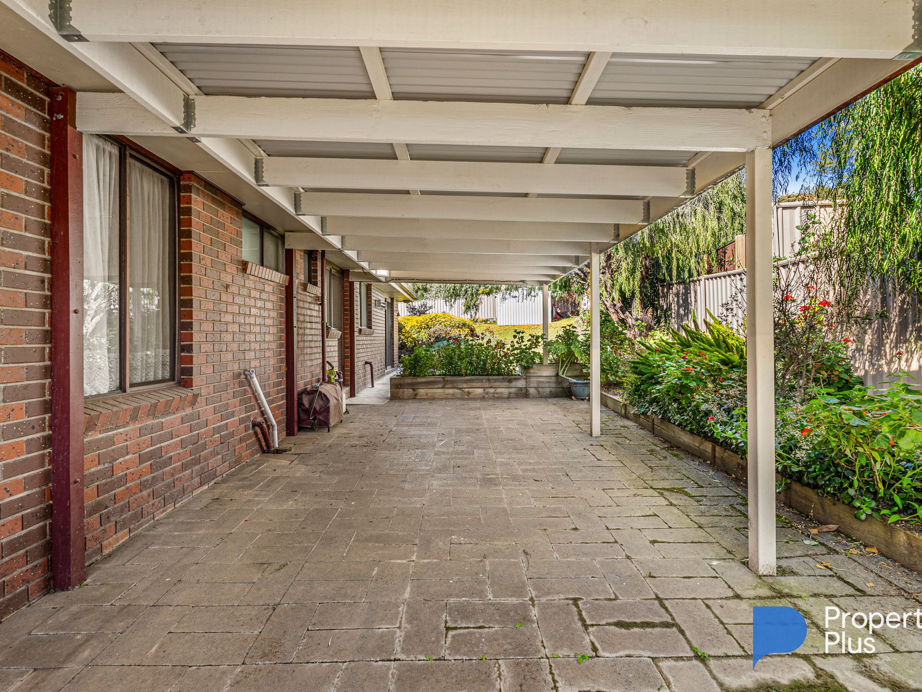 25 Deakin Drive, Flora Hill