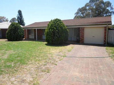 6 Redwood Place, Dubbo