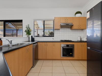 4 Pirring Way, Hannans