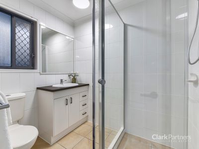 6 Jean Close, Joyner