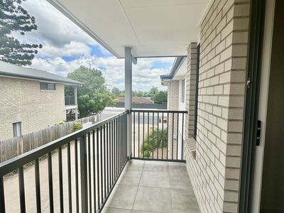 2 / 300 Redbank Plains Road, Bellbird Park