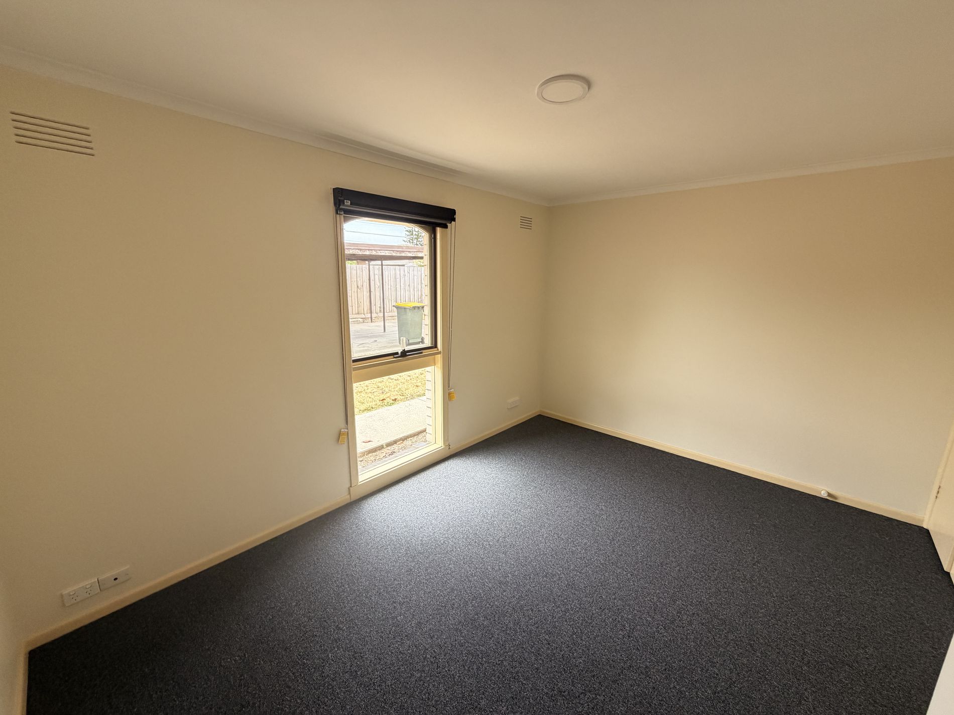 4 / 2 Mimosa Street, Newcomb