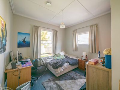 17 Crown Street, North East Valley