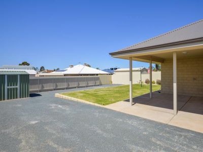30 Tindals Crescent, Hannans