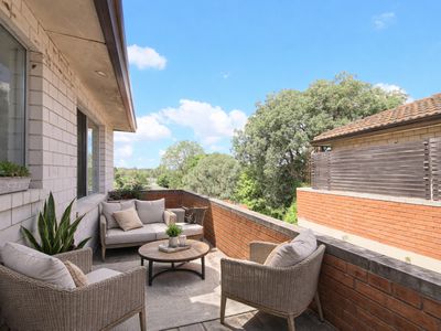 10 / 1 Waterside Crescent, Carramar