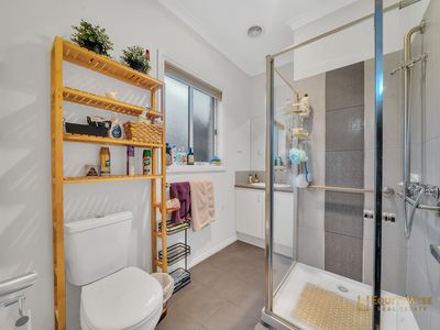 21 Brockwell Crescent, Manor Lakes