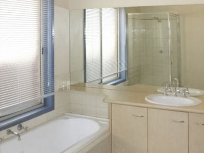 20 Bowles Road, Epsom