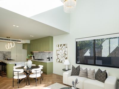 8 Hunts Avenue, Eastwood