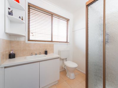 2 / 10 Cleal Court, Noble Park