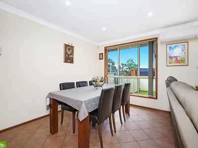 2 / 51 Waples Road, Unanderra