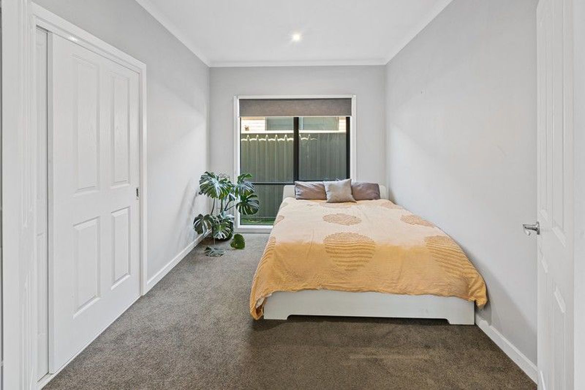 87 Cambridge Drive, Mansfield