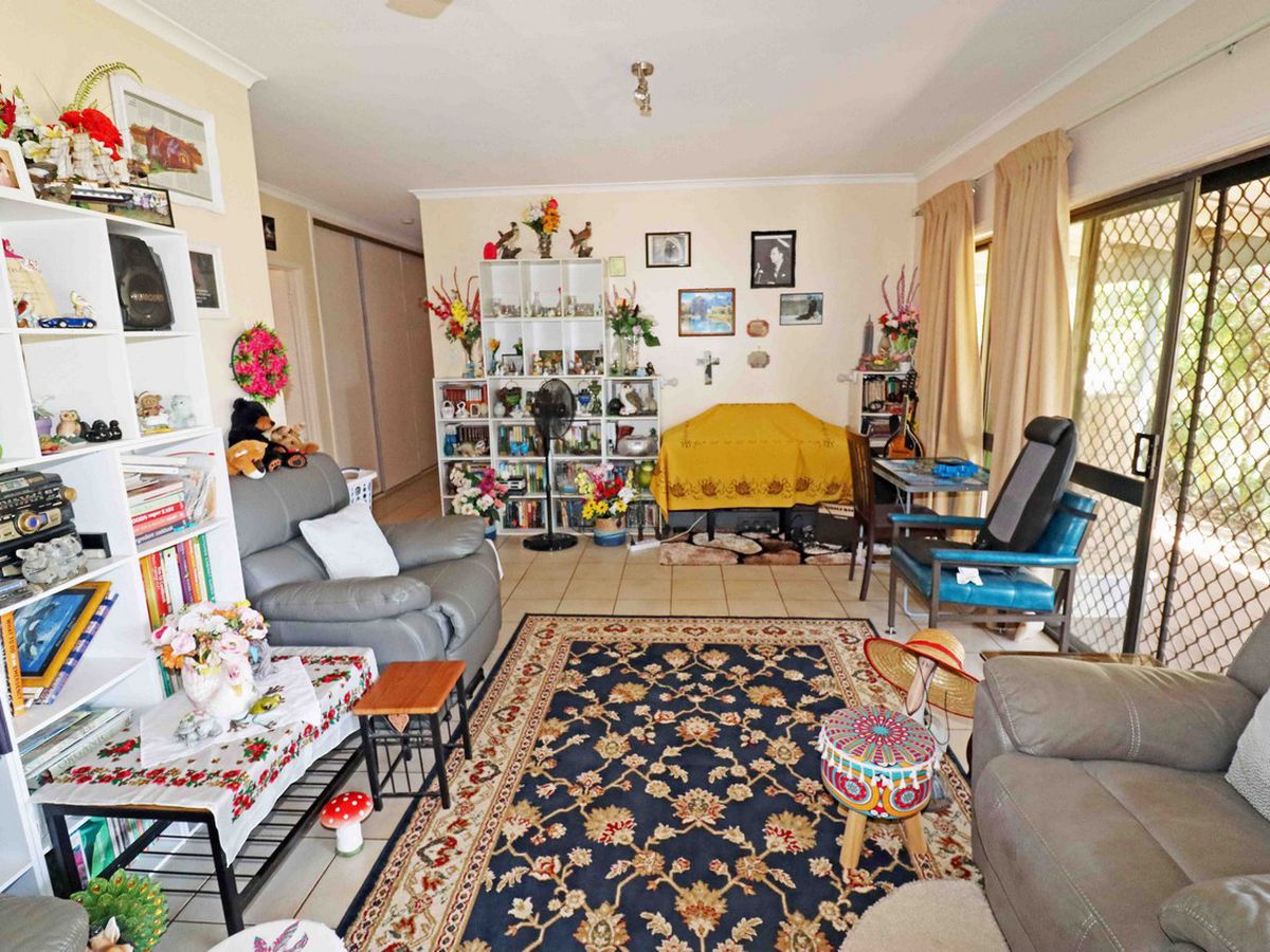 7 Centenary Drive, Atherton