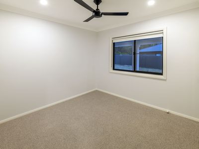 27 Admiralty Drive, Safety Beach