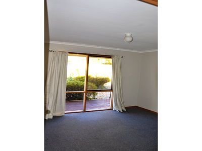 3 Feathertop Street , Tawonga South