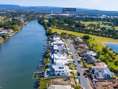 90 Cabana Boulevard, Benowa Waters