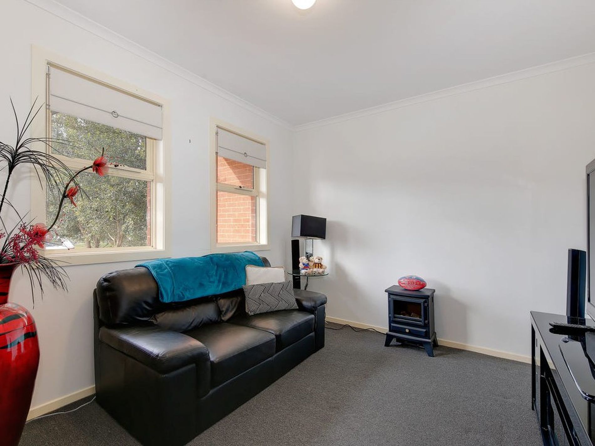 8 Sussex Court , Tarneit