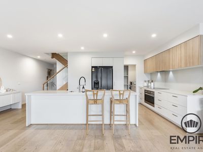 5 Kinross Parade, Clyde North
