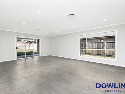 21 Midnight Avenue, Medowie