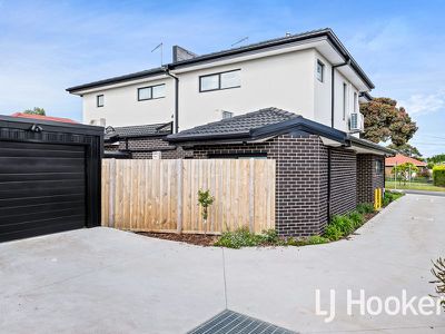 1 / 17 Harmer Road, Hallam