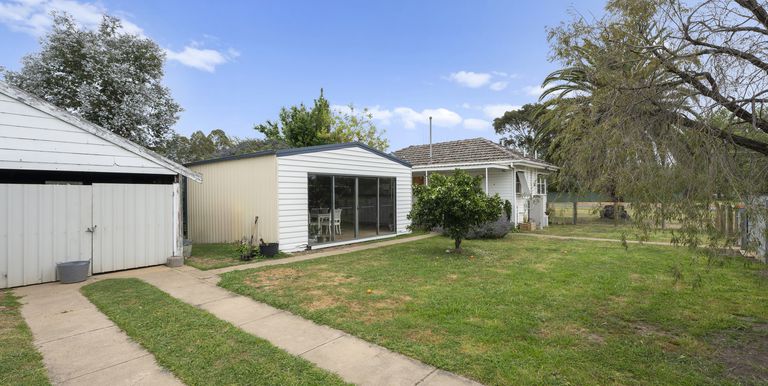 8 Holland Street, Euroa